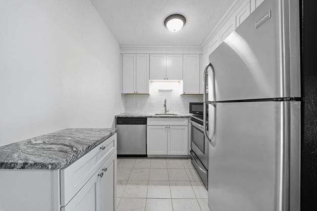 808 Willard St F11, Quincy, MA 02169