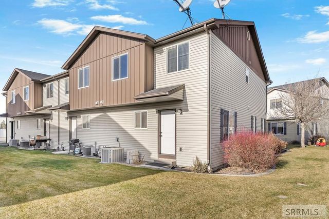 477 Countryside Avenue, Rexburg, ID 83440