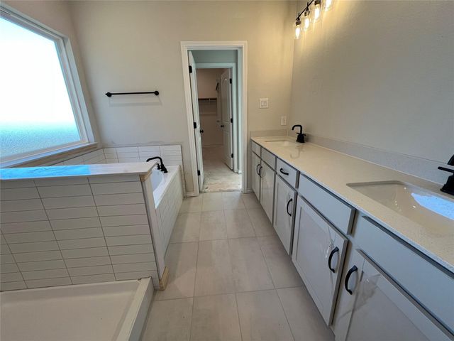 116 Clover BND, Liberty Hill, TX 78642