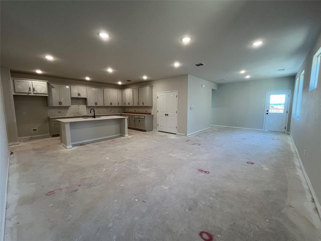 116 Clover BND, Liberty Hill, TX 78642