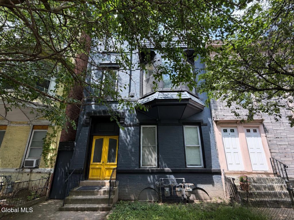 379 3rd Street Unit 1, Troy, NY 12180