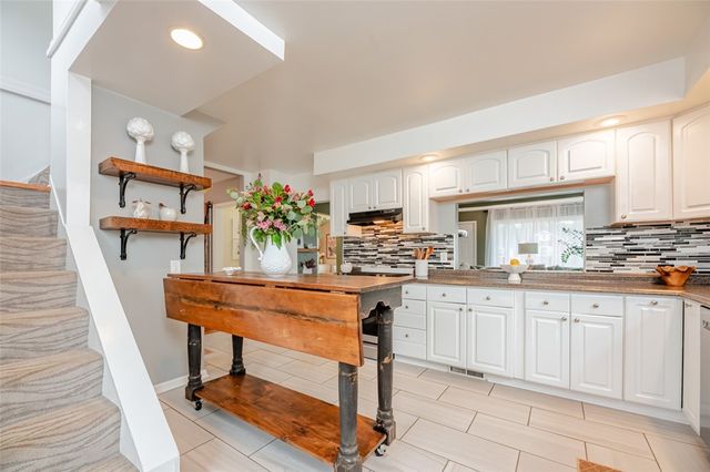 234 Pemberton Road, Irondequoit, NY 14622