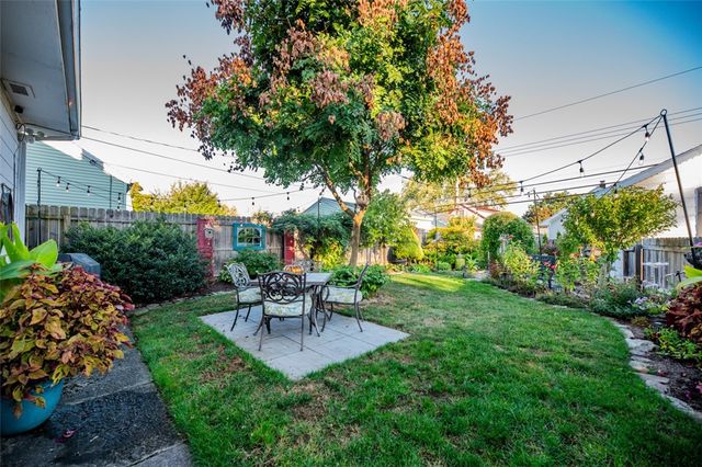 234 Pemberton Road, Irondequoit, NY 14622