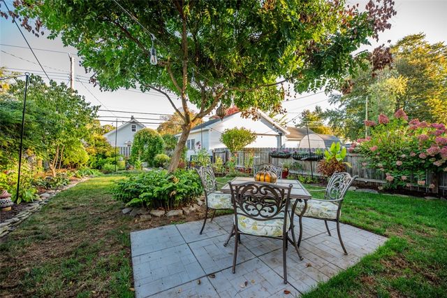 234 Pemberton Road, Irondequoit, NY 14622