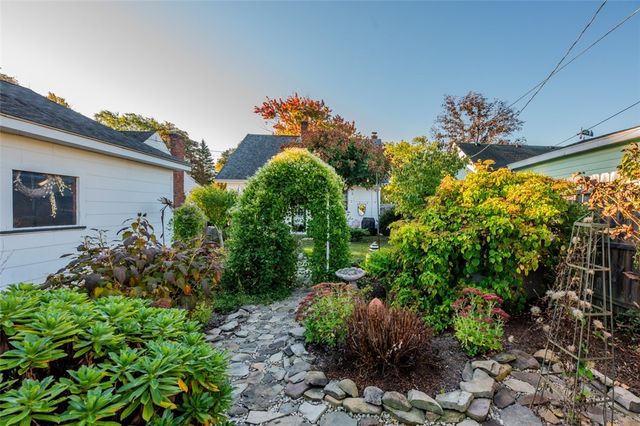 234 Pemberton Road, Irondequoit, NY 14622