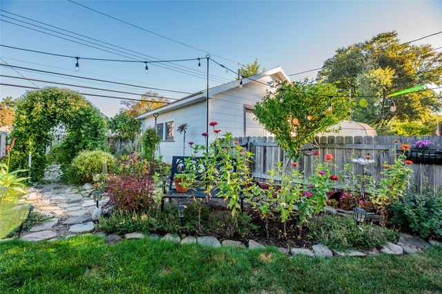 234 Pemberton Road, Irondequoit, NY 14622