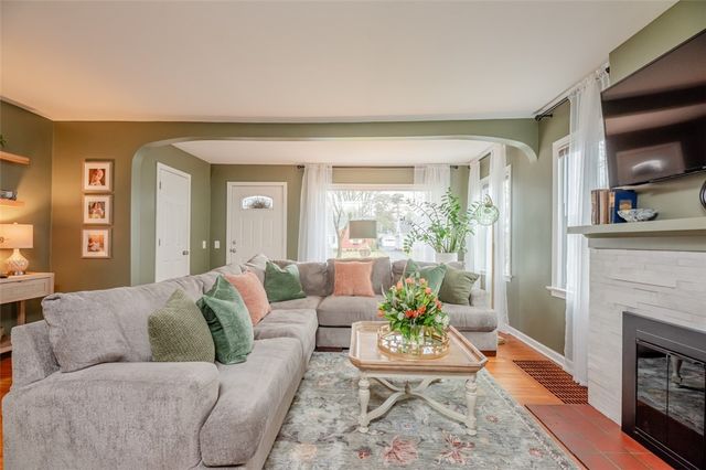 234 Pemberton Road, Irondequoit, NY 14622