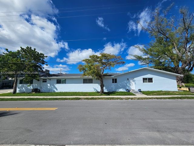 329 SE 2nd St, Hallandale Beach, FL 33009