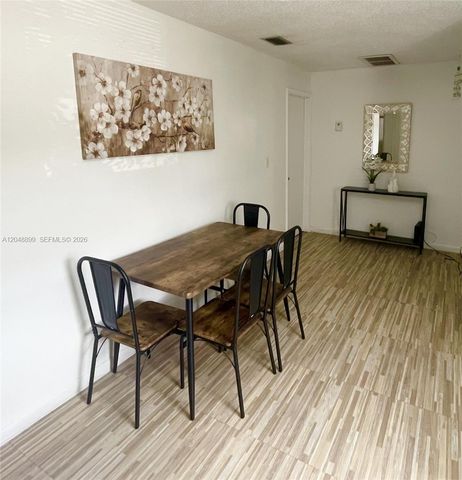 329 SE 2nd St, Hallandale Beach, FL 33009