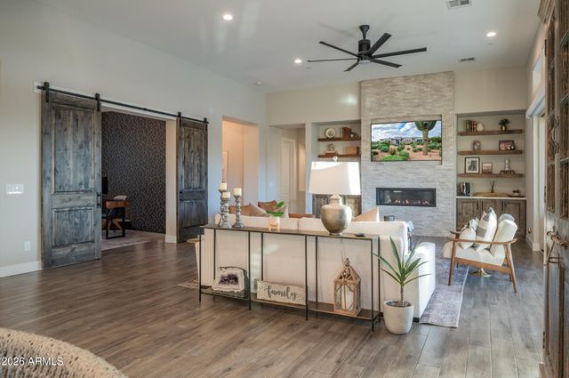 35584 N ROLLING CREEK Drive, Cave Creek, AZ 85331