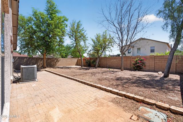 1111 E PALOMINO Way, San Tan Valley, AZ 85143