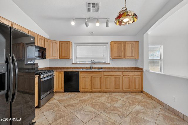 1111 E PALOMINO Way, San Tan Valley, AZ 85143