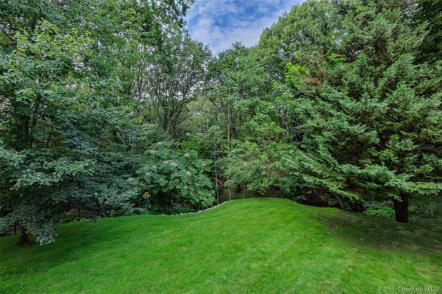 5 Buena Vista Road, Port Jefferson, NY 11777
