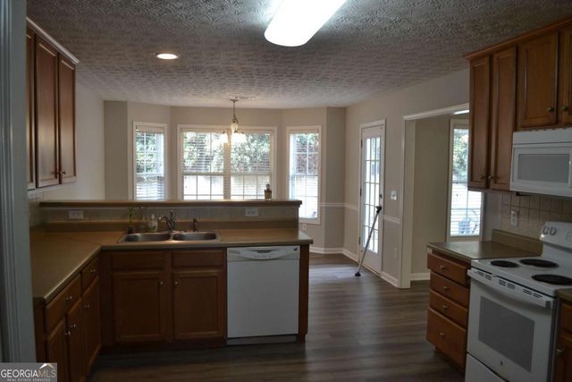 3040 Battlement Circle, Loganville, GA 30052