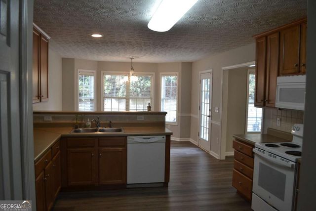 3040 Battlement Circle, Loganville, GA 30052