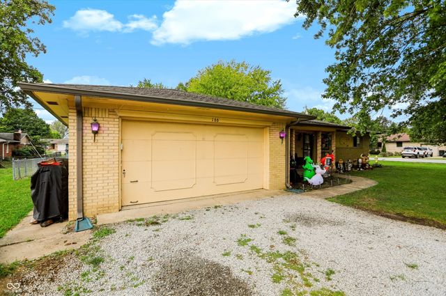 166 Altum Court, Bargersville, IN 46106