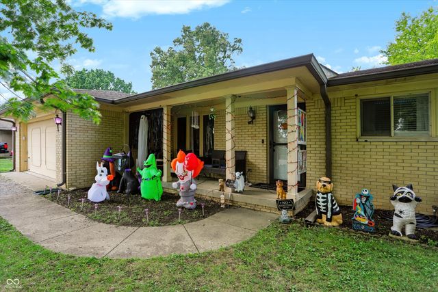 166 Altum Court, Bargersville, IN 46106