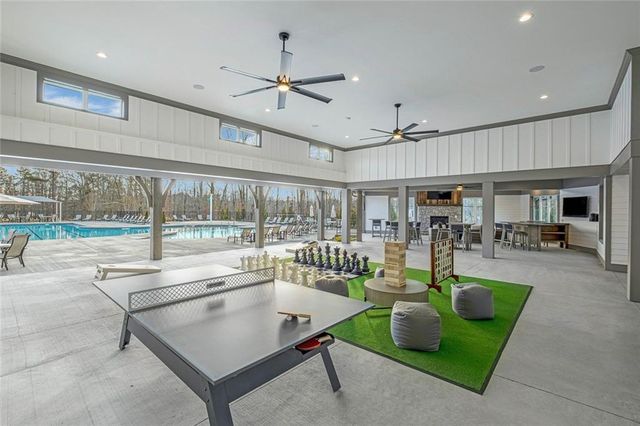 728 Crystal Lake Parkway, Hoschton, GA 30548