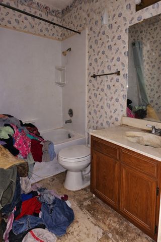 921 Meadowdale Road, Arlington, TX 76017