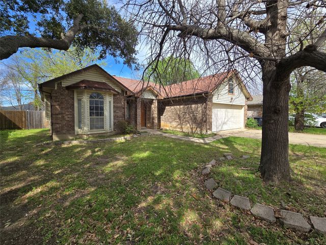 921 Meadowdale Road, Arlington, TX 76017