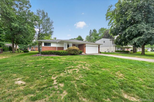 33237 Hampshire Road, Livonia, MI 48154
