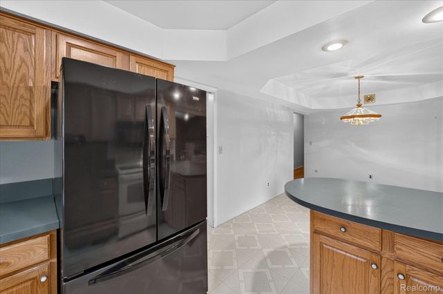 33237 Hampshire Road, Livonia, MI 48154