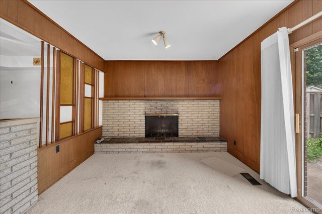 33237 Hampshire Road, Livonia, MI 48154