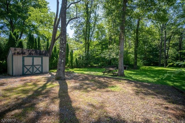 174 Highland Lakes Rd, Vernon Twp., NJ 07422