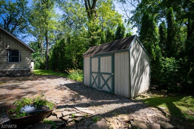 174 Highland Lakes Rd, Vernon Twp., NJ 07422