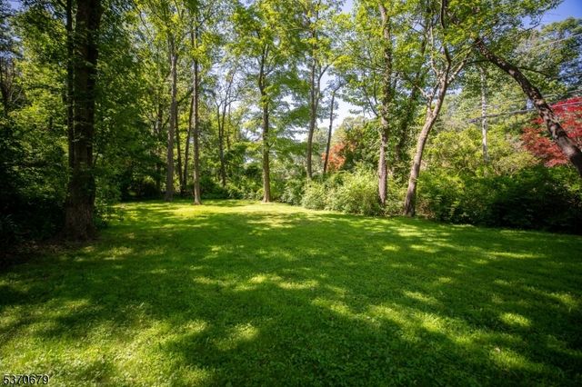 174 Highland Lakes Rd, Vernon Twp., NJ 07422