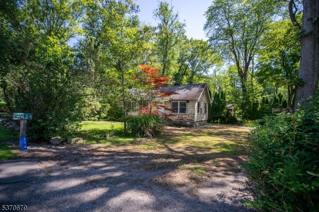 174 Highland Lakes Rd, Vernon Twp., NJ 07422