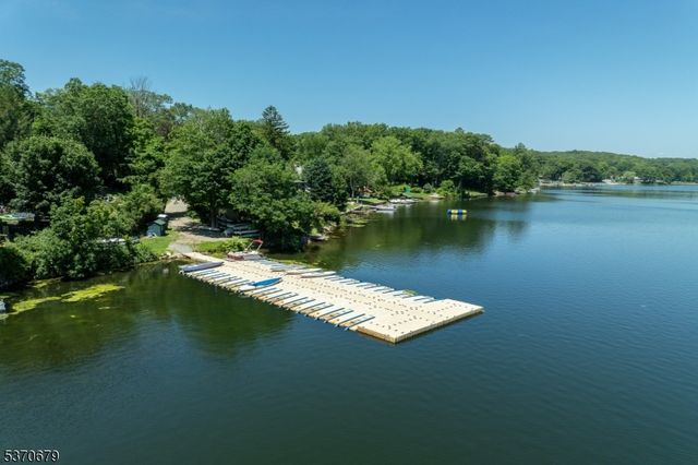 174 Highland Lakes Rd, Vernon Twp., NJ 07422