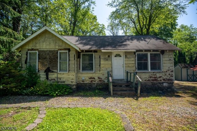 174 Highland Lakes Rd, Vernon Twp., NJ 07422