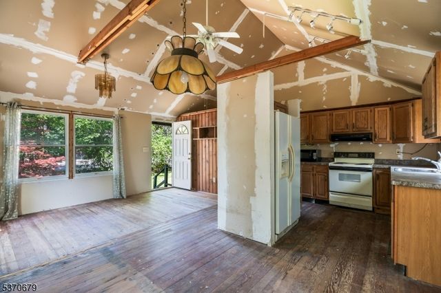 174 Highland Lakes Rd, Vernon Twp., NJ 07422