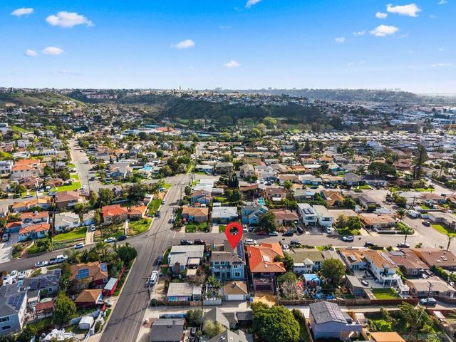 1550 Morenci St, San Diego, CA 92110