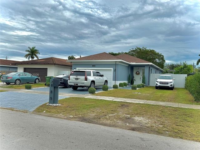 885 NE 3rd Ave, Homestead, FL 33030