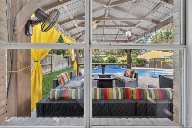 3035 Fall Mist Dr, San Antonio, TX 78247
