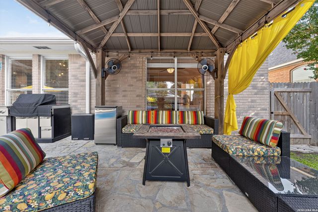 3035 Fall Mist Dr, San Antonio, TX 78247