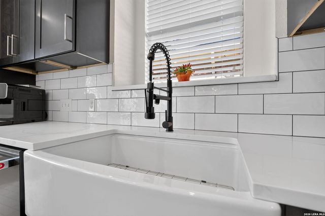 3035 Fall Mist Dr, San Antonio, TX 78247