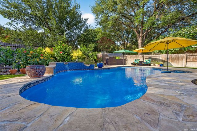 3035 Fall Mist Dr, San Antonio, TX 78247