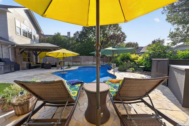 3035 Fall Mist Dr, San Antonio, TX 78247