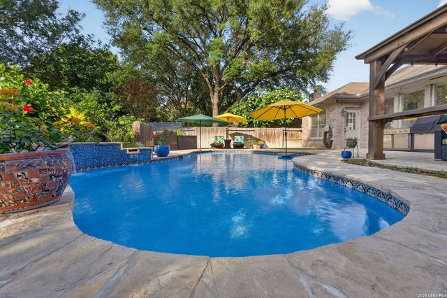 3035 Fall Mist Dr, San Antonio, TX 78247