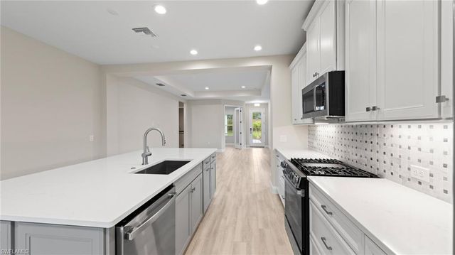 2937 Heritage Pines DR, Fort Myers, FL 33905