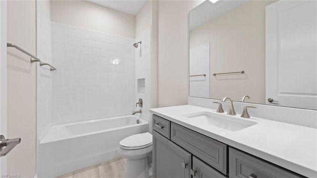 2937 Heritage Pines DR, Fort Myers, FL 33905