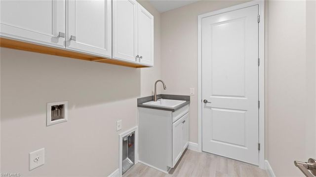 2937 Heritage Pines DR, Fort Myers, FL 33905