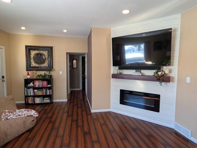 813 N Water STREET, Watertown, WI 53098