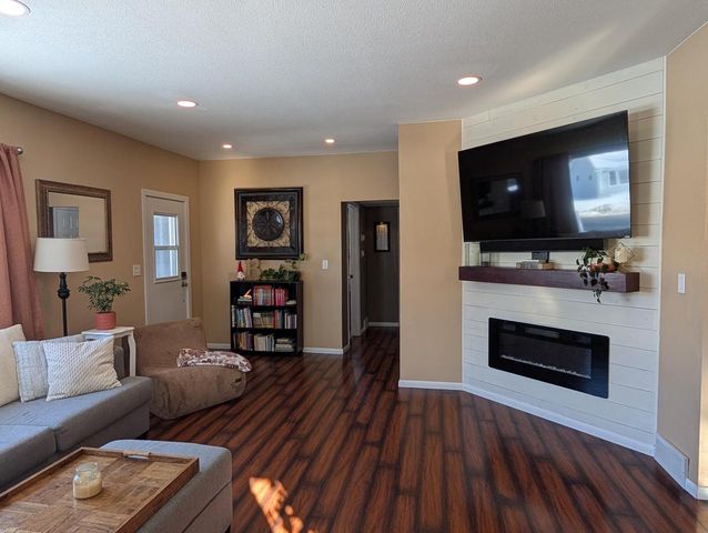 813 N Water STREET, Watertown, WI 53098