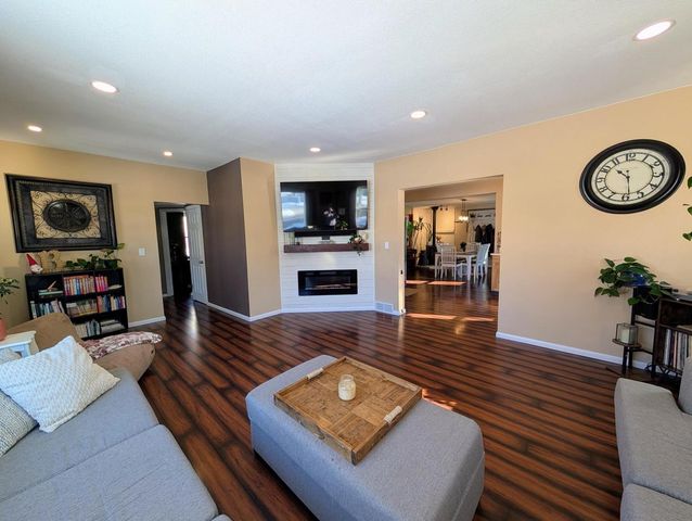 813 N Water STREET, Watertown, WI 53098