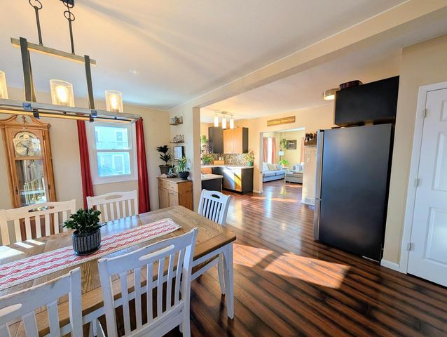 813 N Water STREET, Watertown, WI 53098