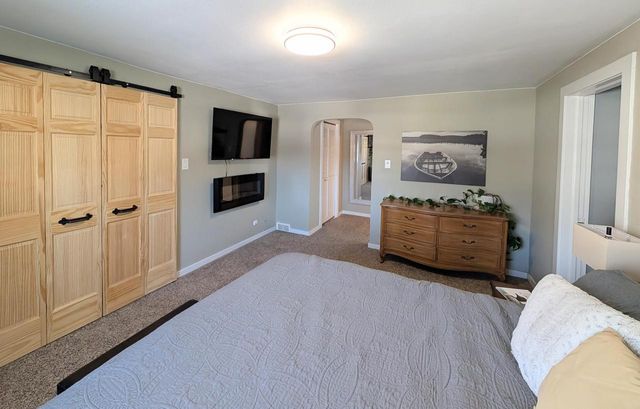 813 N Water STREET, Watertown, WI 53098